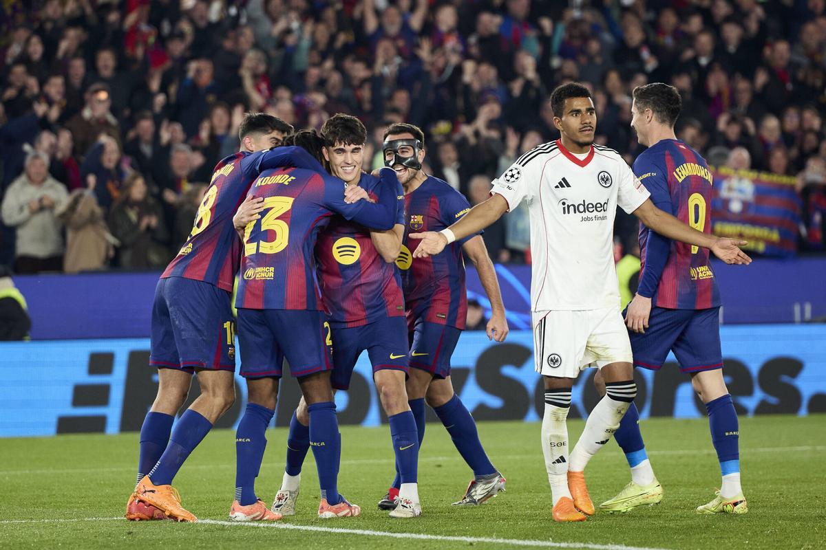 Eric Garcia y Pedri, en la celebración de los goles del Barça