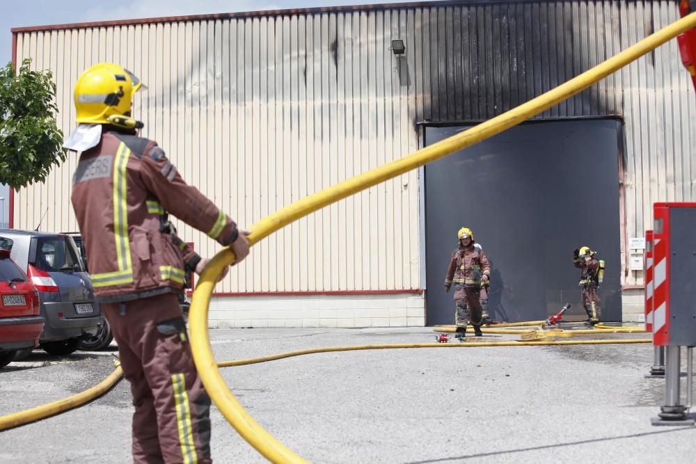 Incendi d'una nau a Porqueres