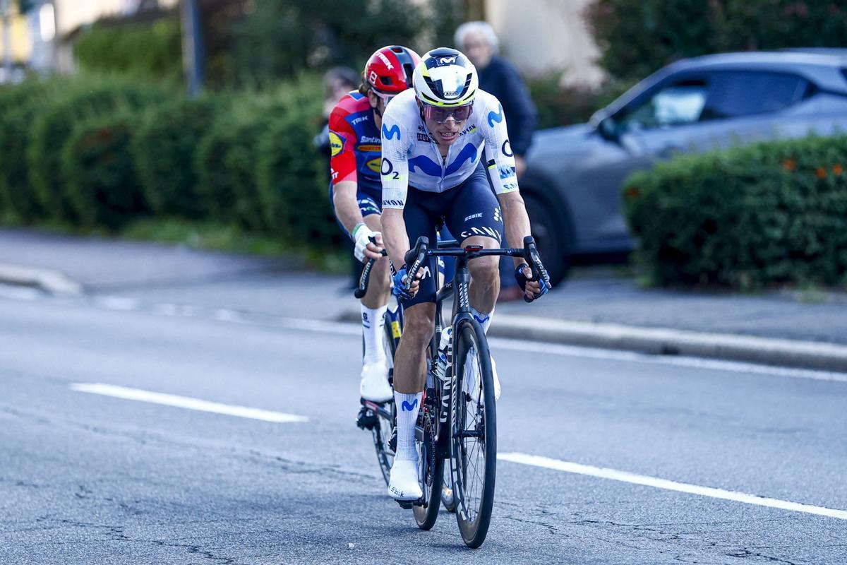 Enric Mas (Movistar) y Giulio Ciccone, a la caza de Paul Seixas.