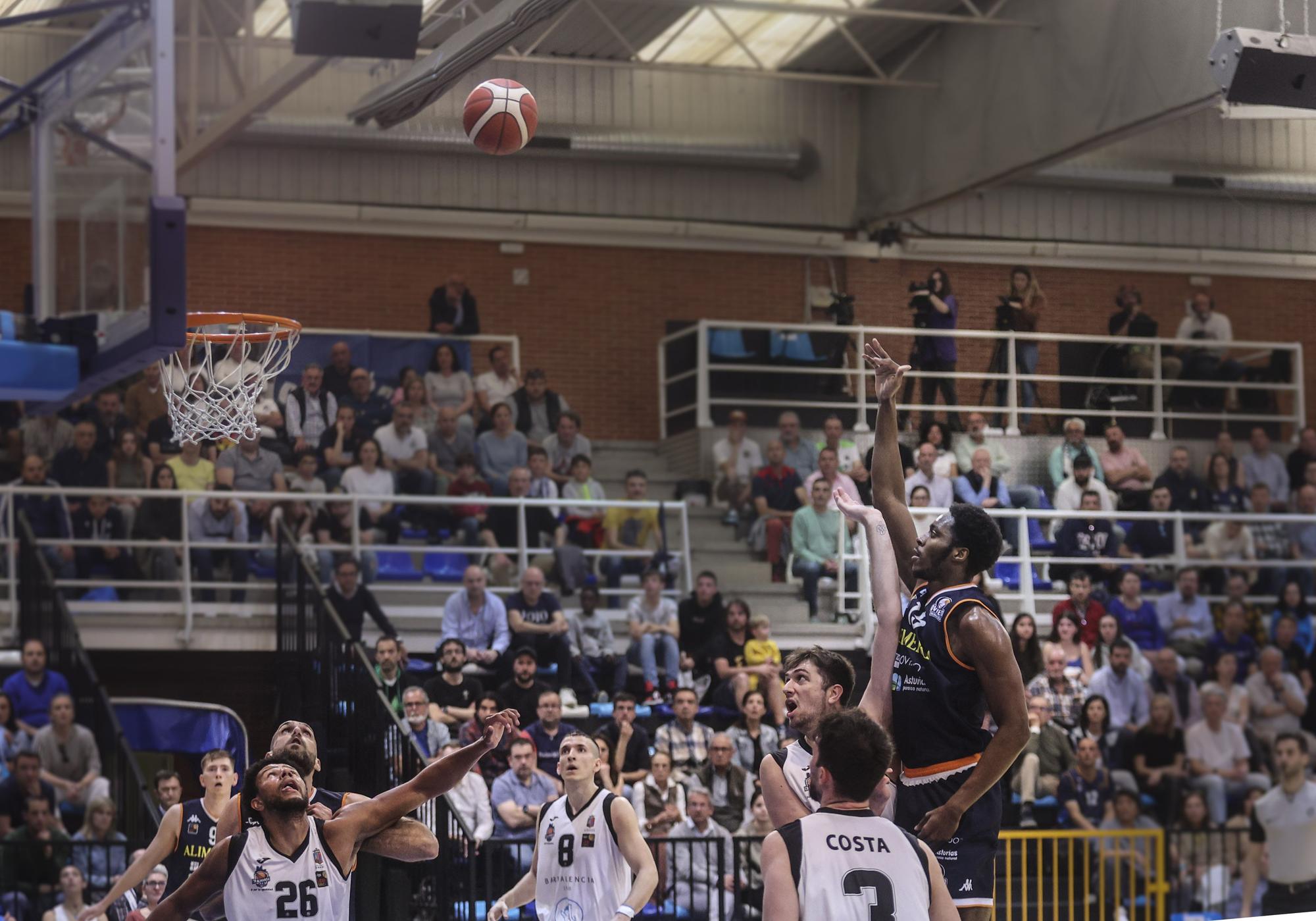 (98-88): El Alimerka Oviedo Baloncesto gana un partido a vida o muerte al Afanión Almansa