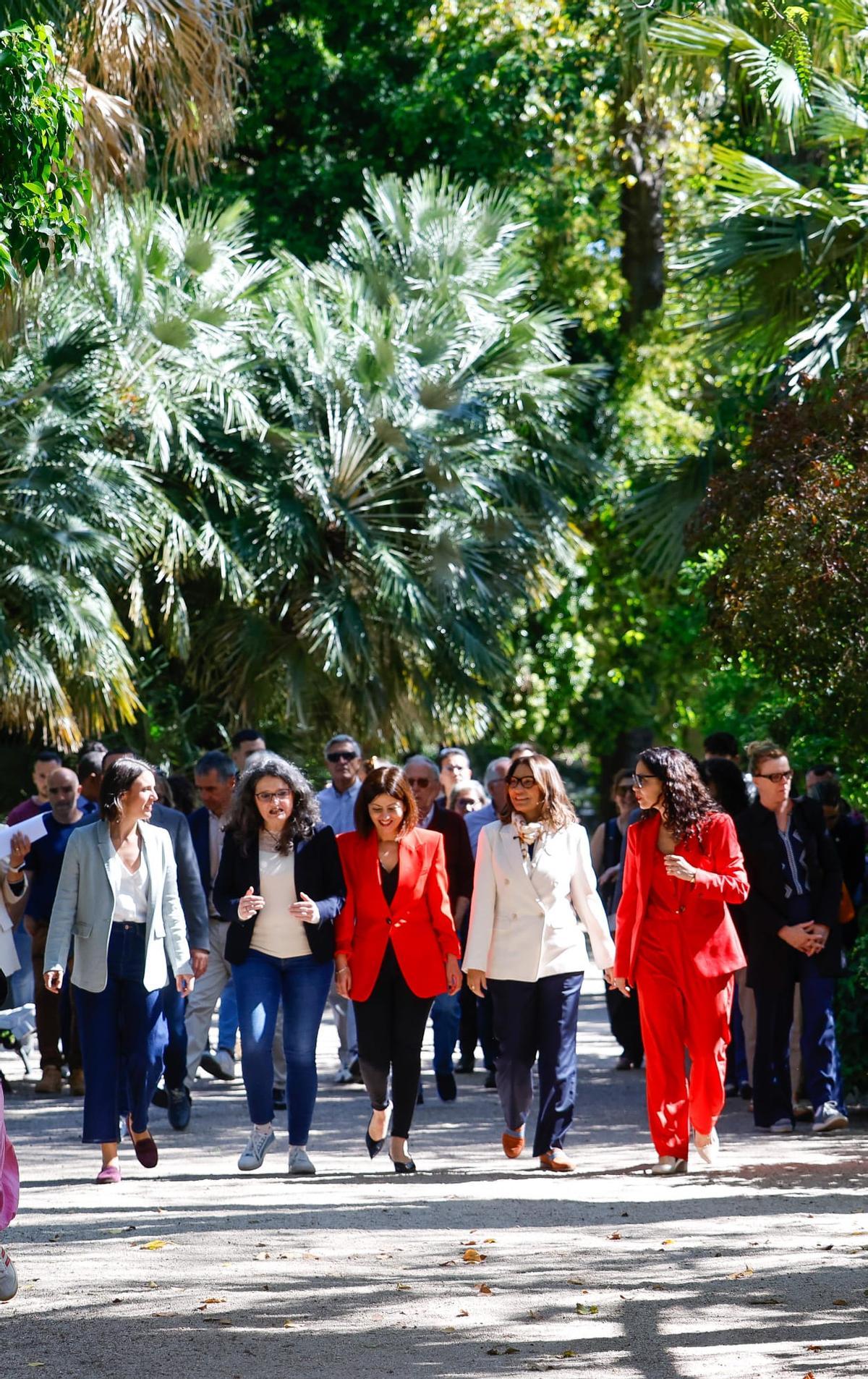 Todas las fotos del acto con Mónica Oltra en el Jardín Botánico de València Todas las fotos del acto con Mónica Oltra en el Jardín Botánico de València