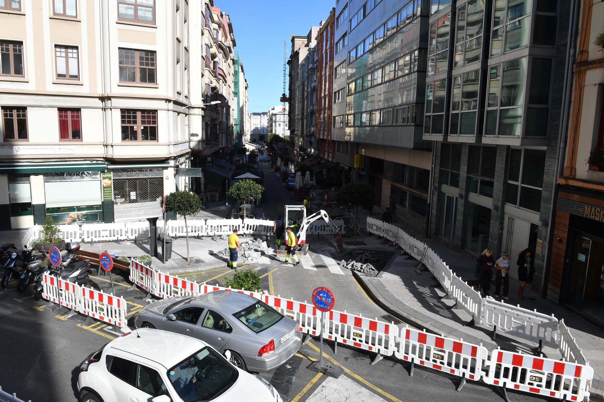 Arrancan las obras de peatonalización en la calle Emilia Pardo Bazán