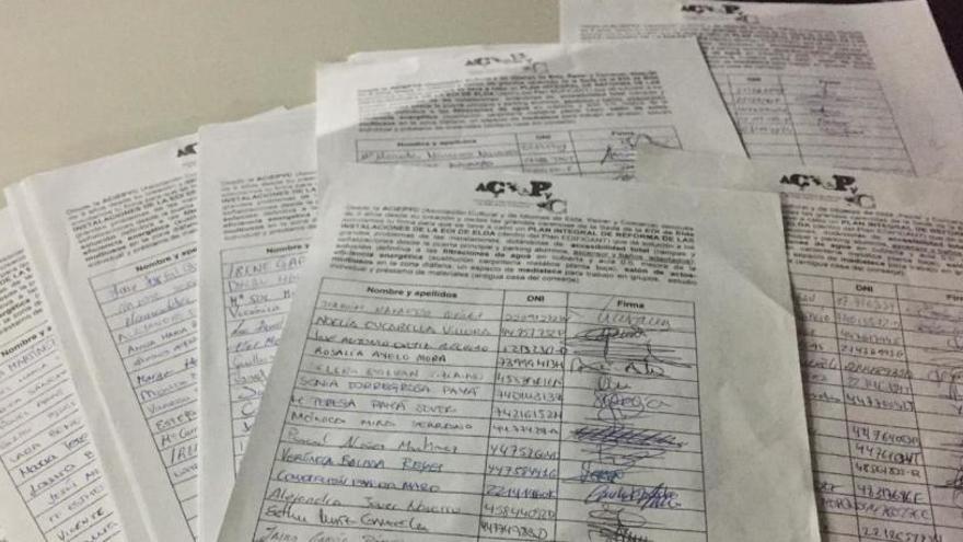 Las firmas presentadas en el Ayuntamiento