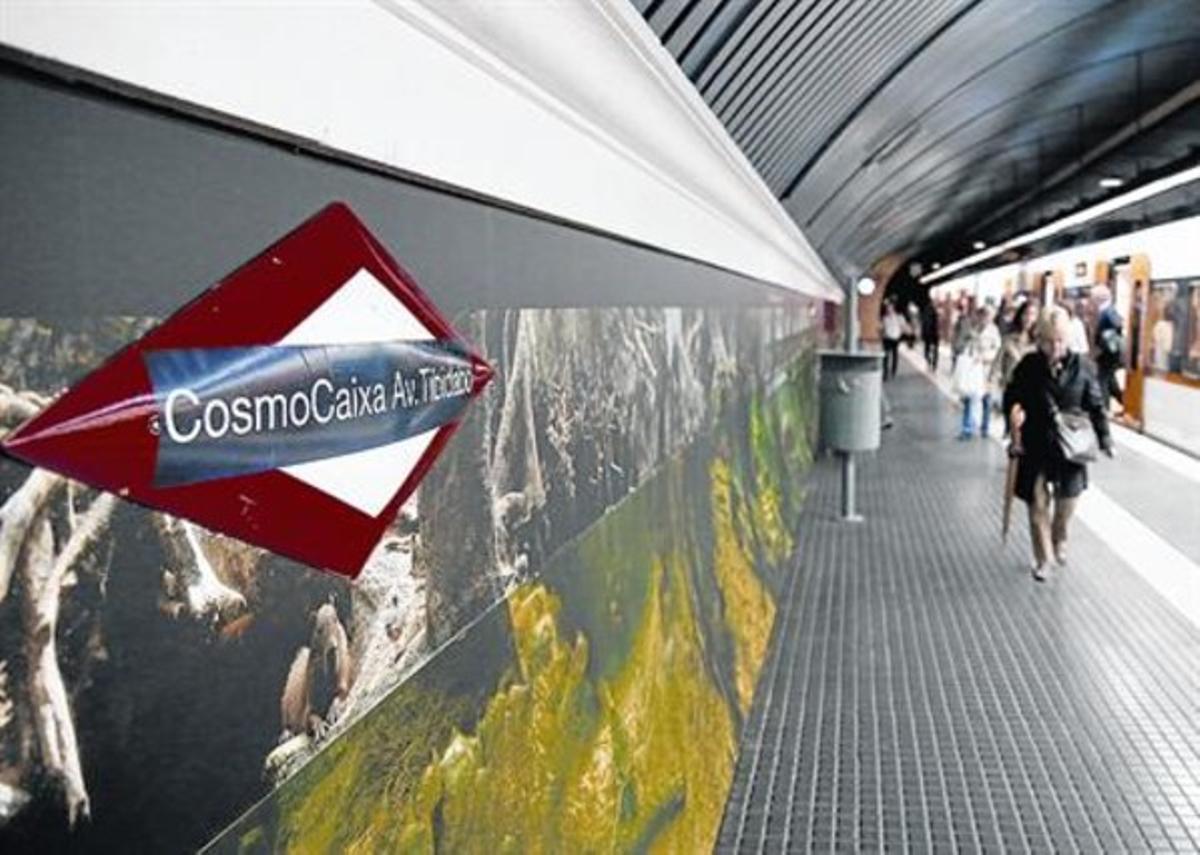 La nova imatge de l’estació CosmoCaixa Av. Tibidabo de la L-7 dels Ferrocarrils de la Generalitat, ahir. La nova imatge de l’estació CosmoCaixa Av. Tibidabo de la L-7 dels Ferrocarrils de la Generalitat, ahir.