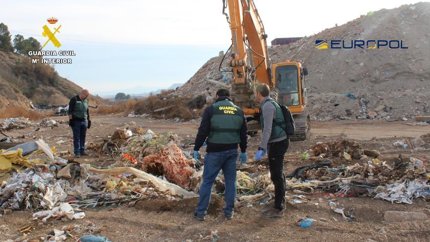 IU y ZeC denuncian que Aragón se está convirtiendo en un &quot;paraíso fiscal de la basura&quot;