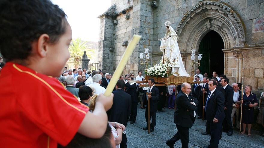 Desaparecen las joyas de la Virgen del Portal de Ribadavia poco antes de su  día grande - Faro de Vigo