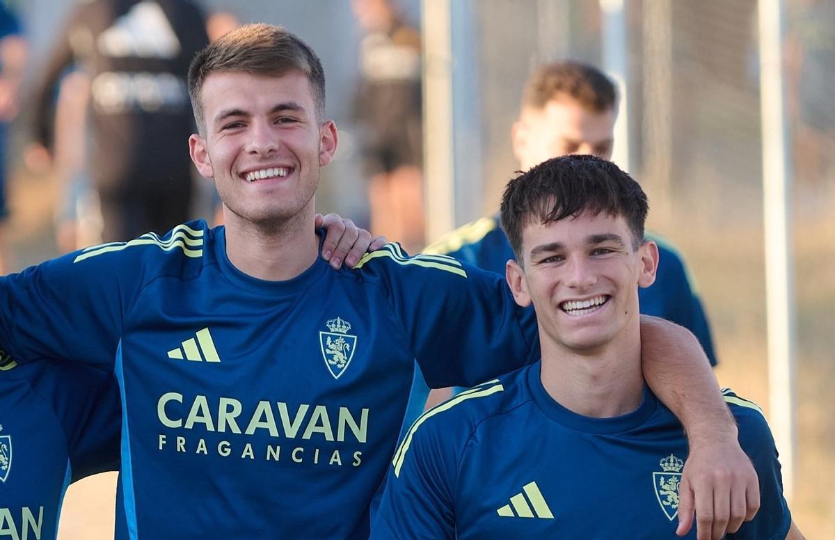 Bazdar y Pau, antes de un entrenamiento con el Real Zaragoza.