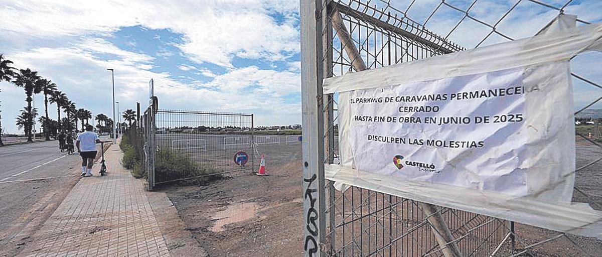 El estacionamiento de autocaravanas de Ferrandis Salvador está cerrado por als obras de reforma del vial.