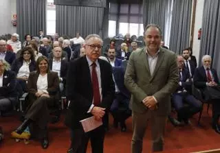 Bernardo Fernández: "La división entre las alas y el centro es todavía necesaria"