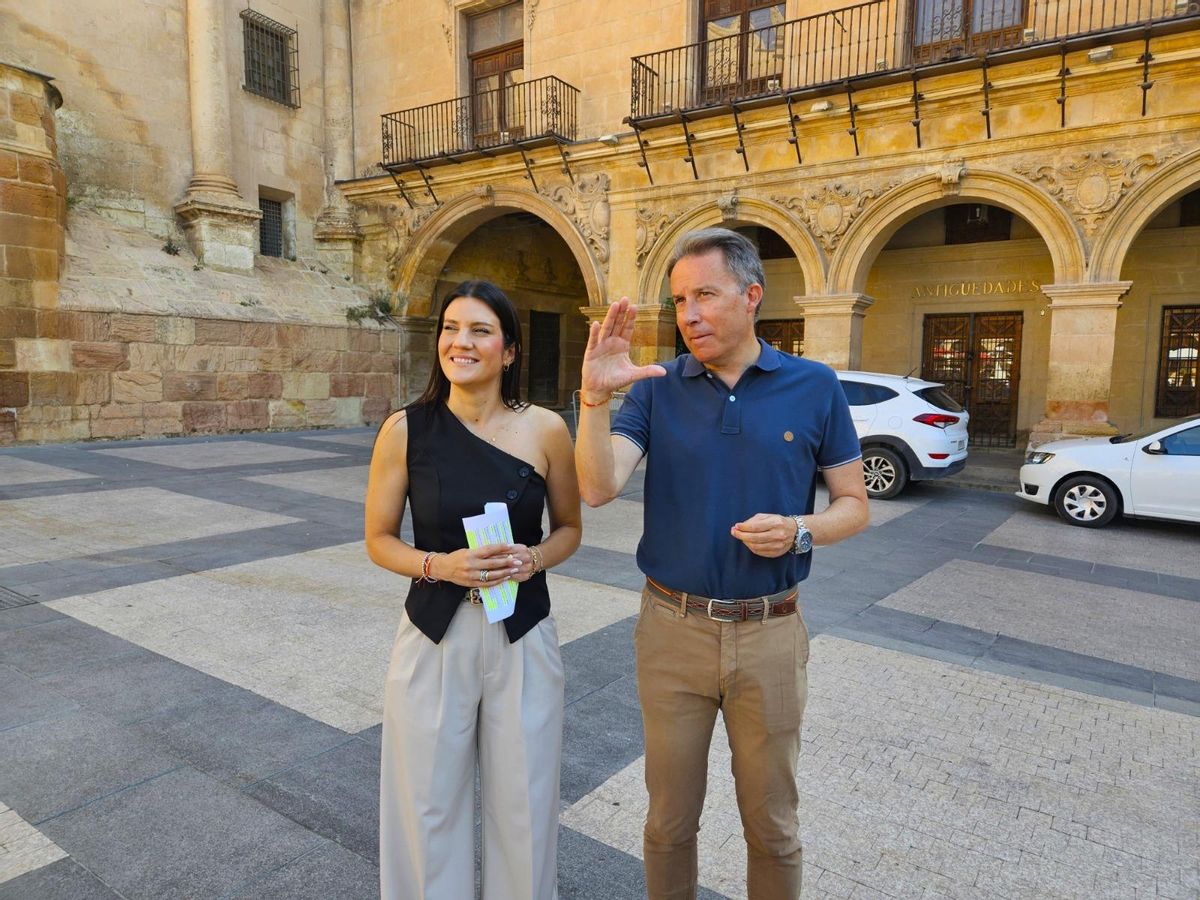 Fulgencio Gil y María Hernández, este viernes.