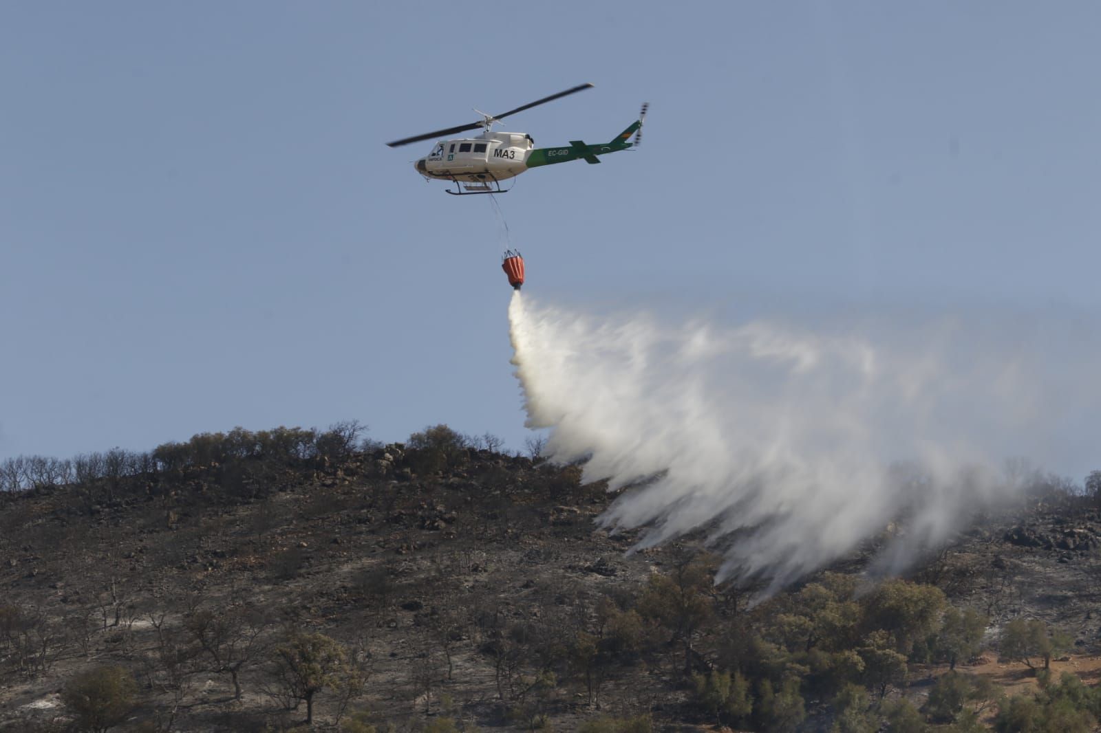 Estabilizado el incendio de Villaharta tras una madrugada de intenso trabajo