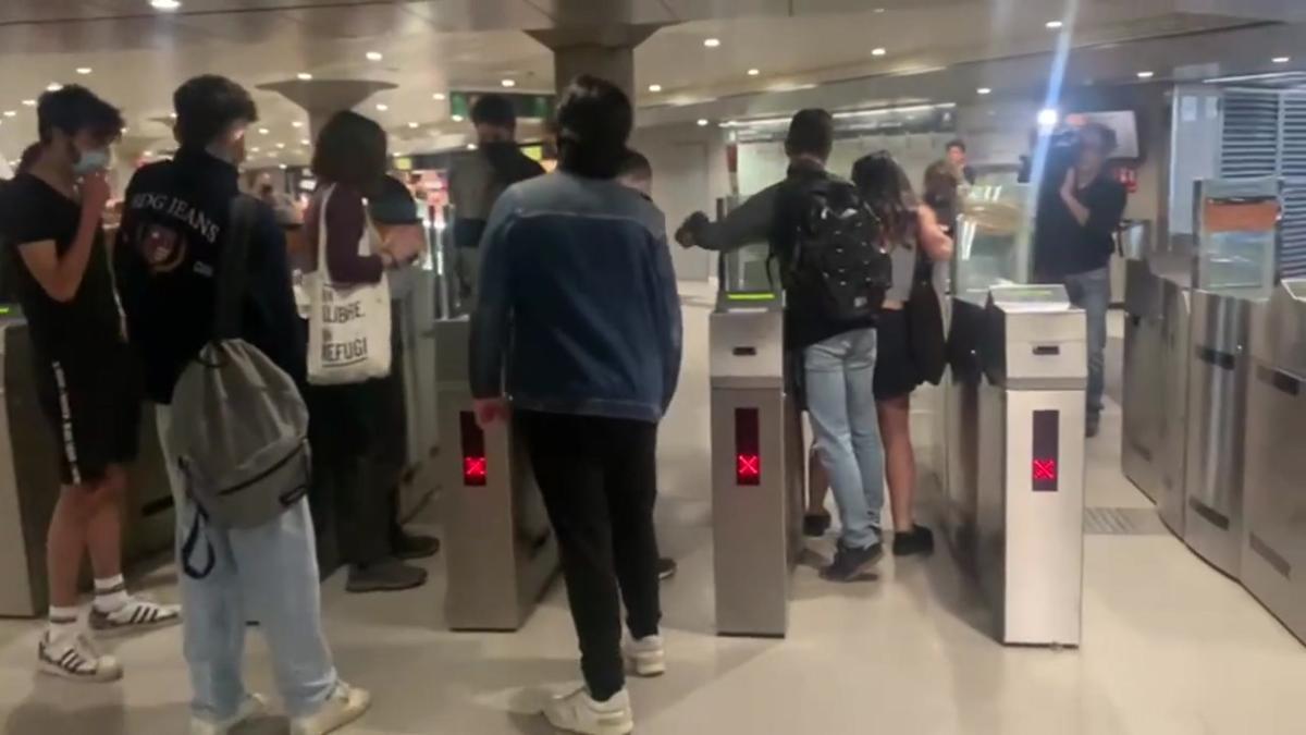 Boicot a los pagos en Renfe en la estación de Passeig de Gràcia de Barcelona