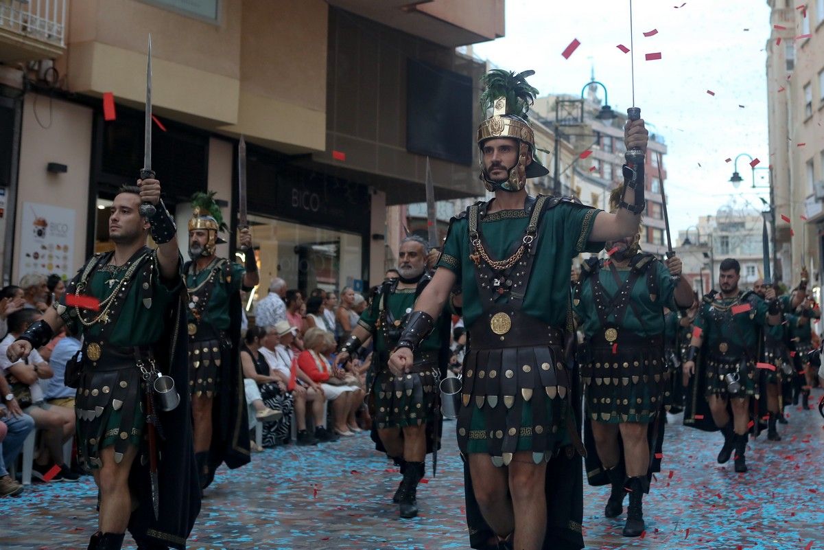 Todas las imágenes del Desfile General de Tropas y Legiones de este sábado en Cartagena