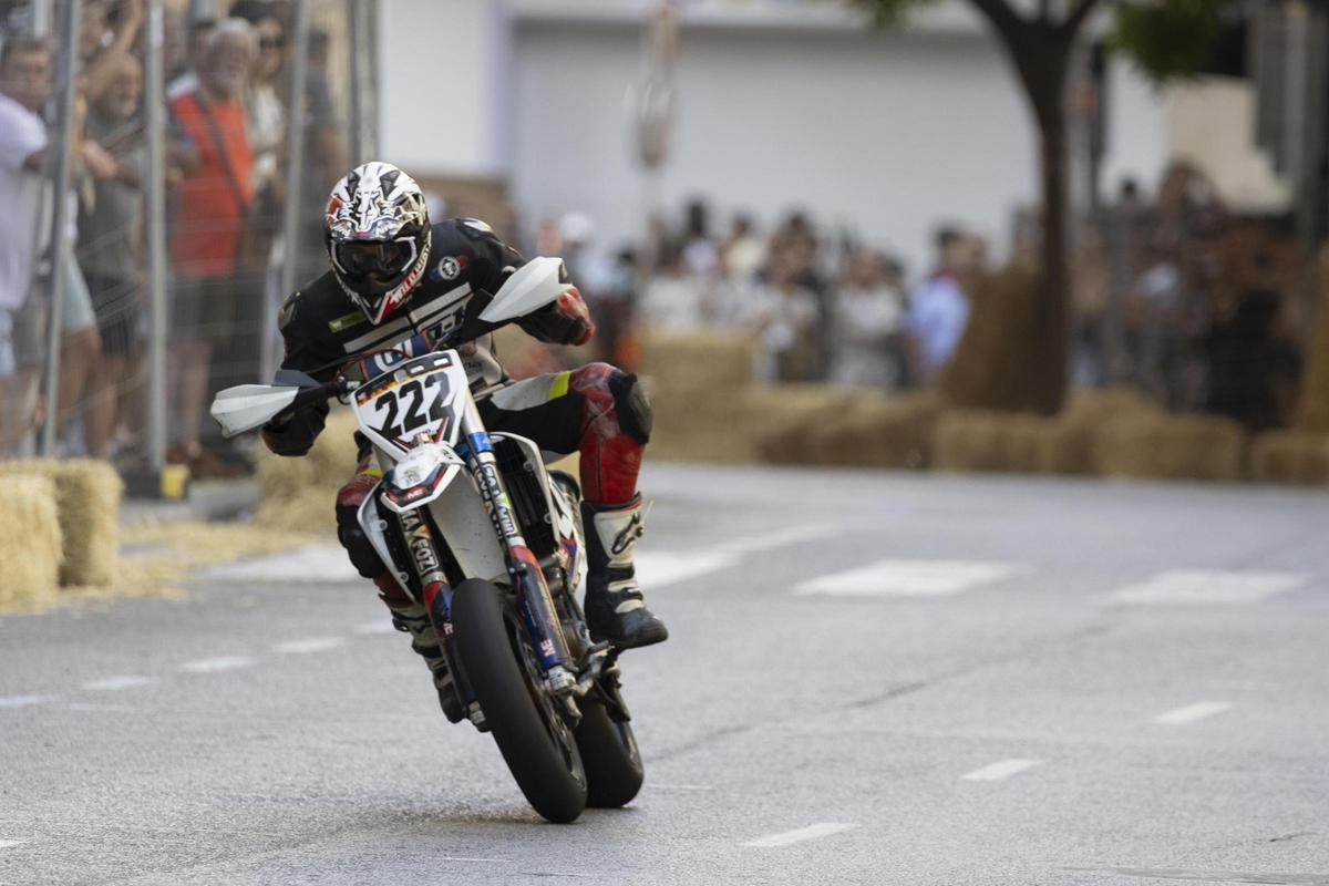Todas las imágenes de la 73ª edición de la carrera urbana de motos de Xàtiva