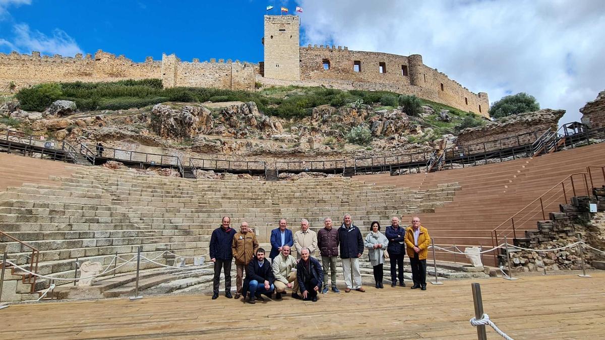Medellín destaca por la conservación de su teatro romano y castillo. Encuentro de cronistas oficiales