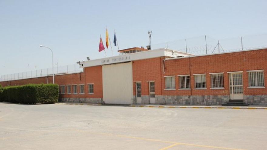 Exterior del penal de Sangonera.