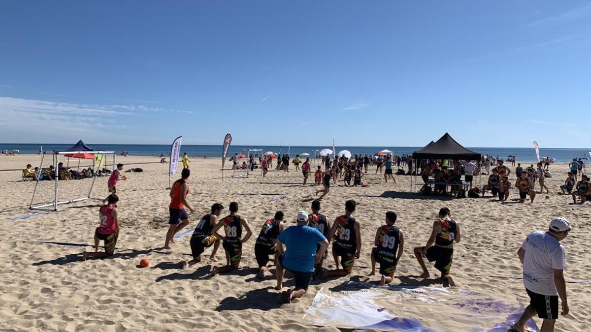 Gandía, perfecto inicio para la Lliga d´Handbol Platja