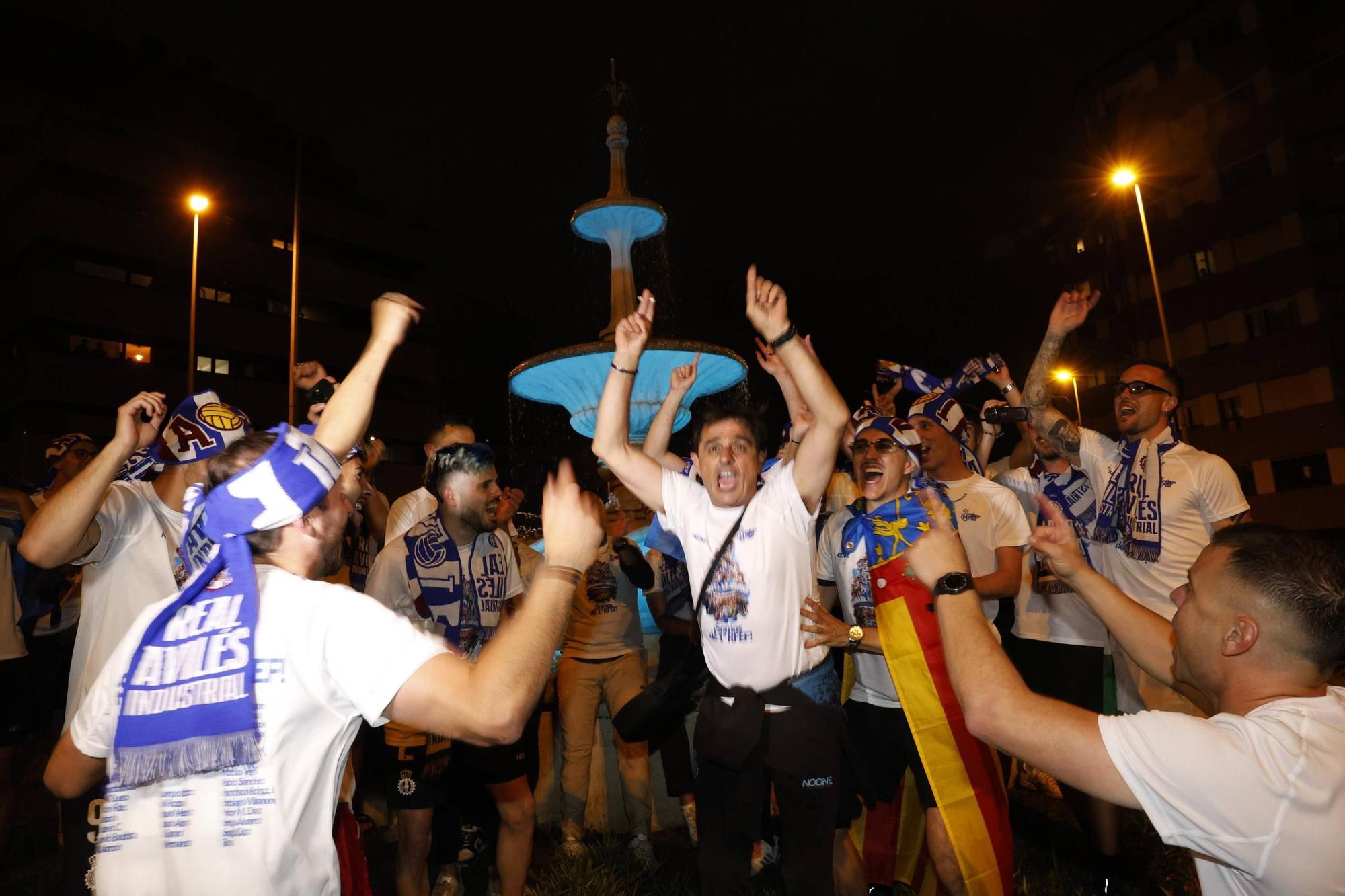 EN IMÁGENES: Locura en las calles de Avilés por el ascenso