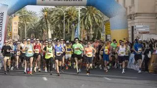 Palma se llena de deportistas por la Mitja Marató