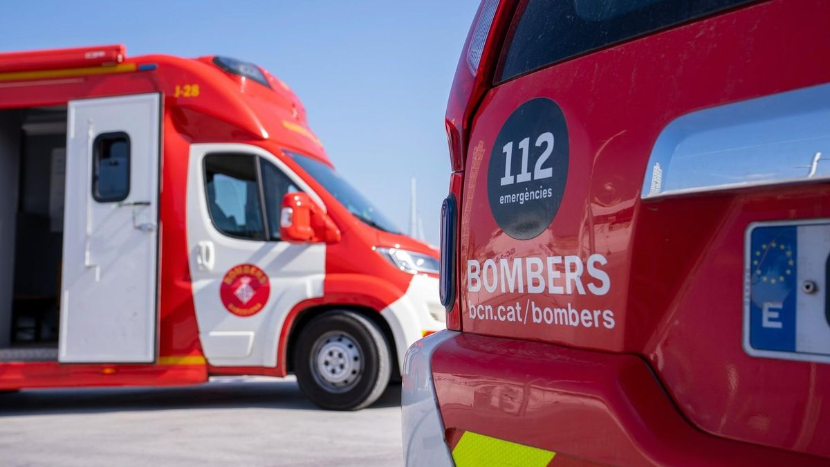 Dos heridos leves y una vivienda desalojada en Sant Martí en Barcelona por un incencio