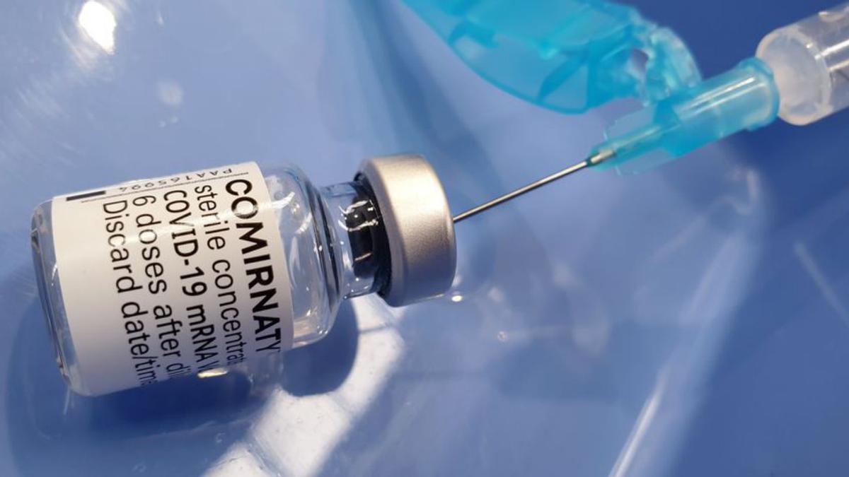 Vacuna contra la COVID de Pfizer.  // MARTA G. BREA