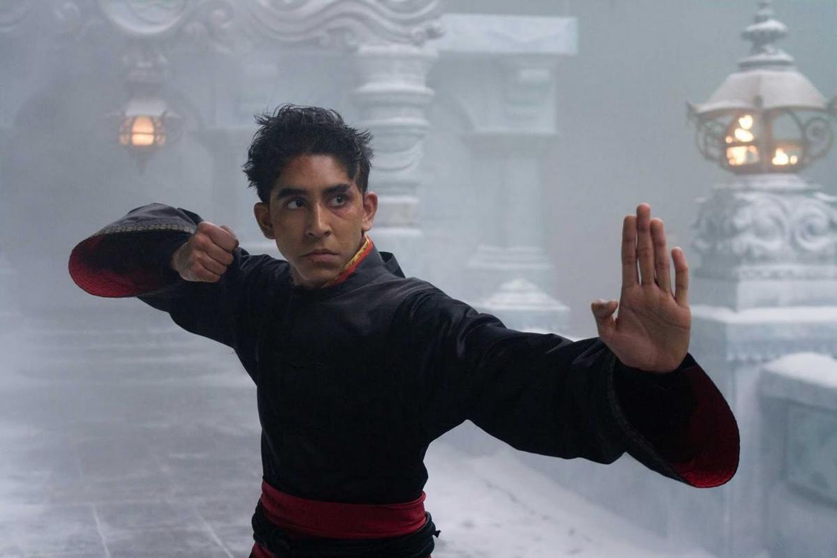 television cine pelicula airbender el ultimo guerrero  Dev Patel 20170425