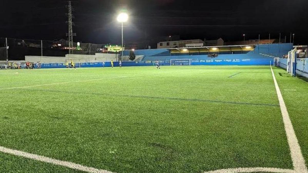 Peñamellera fan shoves referee after Asturian football match