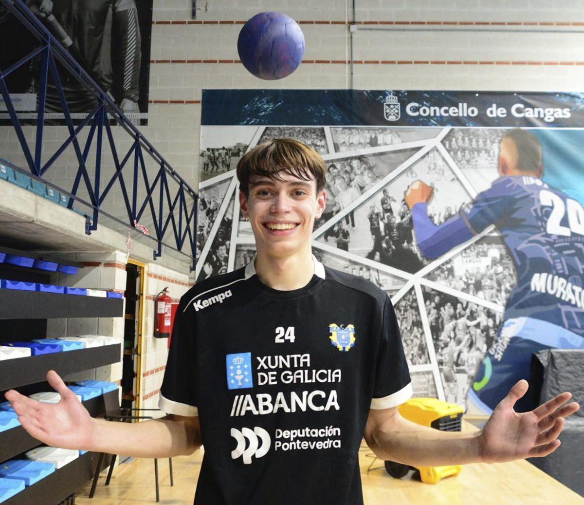 Azurmendi jugó la pasada temporada en el Cangas. | GONZALO NÚÑEZ