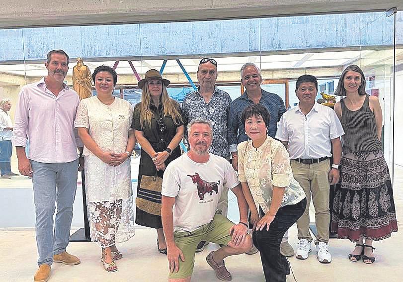 Jorge Villalonga, Isabel Feng, Enmanuel Gloaguen, Pedro Llorente, Manuela Más, Zheng Ran, Belen Escutia, Kiko Manotauro y Cristina Ye.