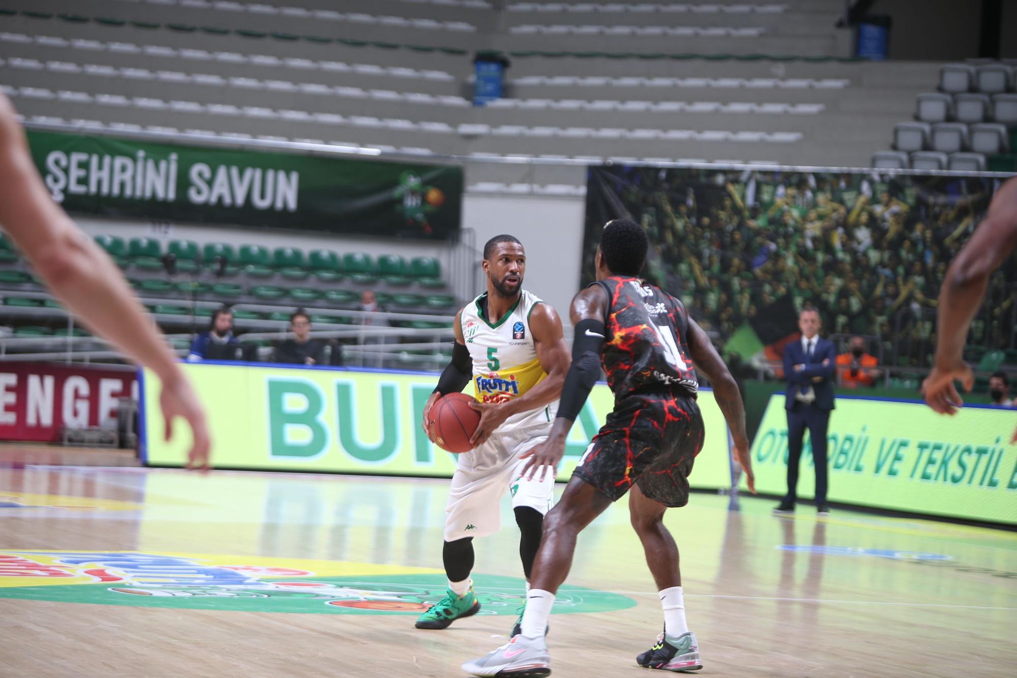 Frutti Extra Bursaspor (74) - CB Gran Canaria (85)