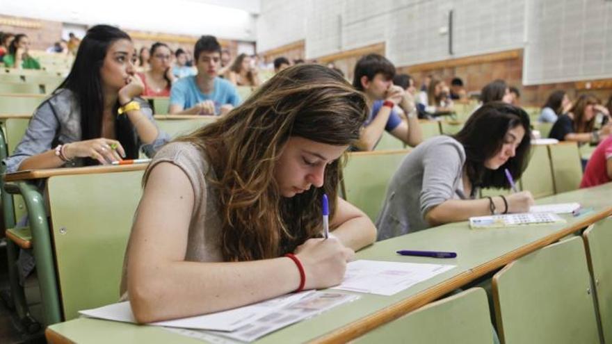 Casi 5.300 alumnos preparan la Selectividad