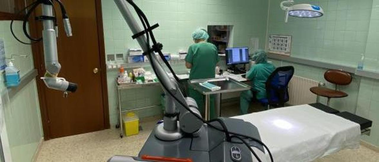 El CHOP incorpora un bisturí de láser que minimiza los riesgos en  Dermatología - Faro de Vigo