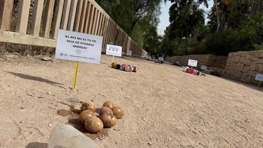 Esta es la nueva campaña de PP y Vox en Elche para acabar con la suciedad en la ladera del río