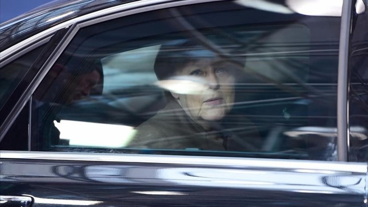 Angela Merkel llega a la última cumbre de jefes de Estado de la U en Bruselas.