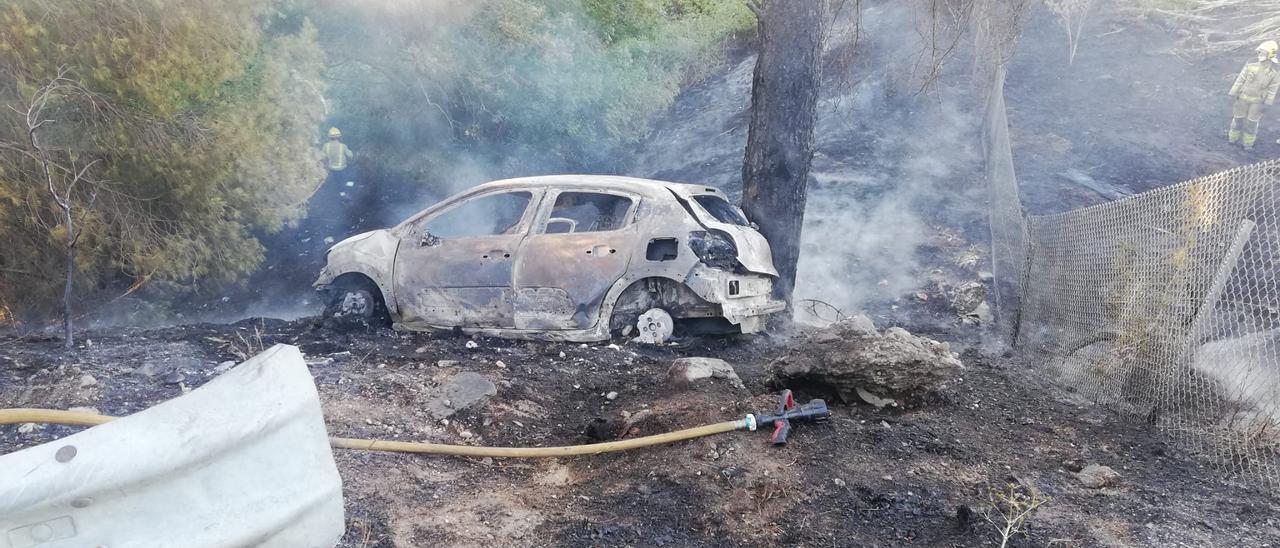 El vehicle accidentat que ha generat l&#039;incendi