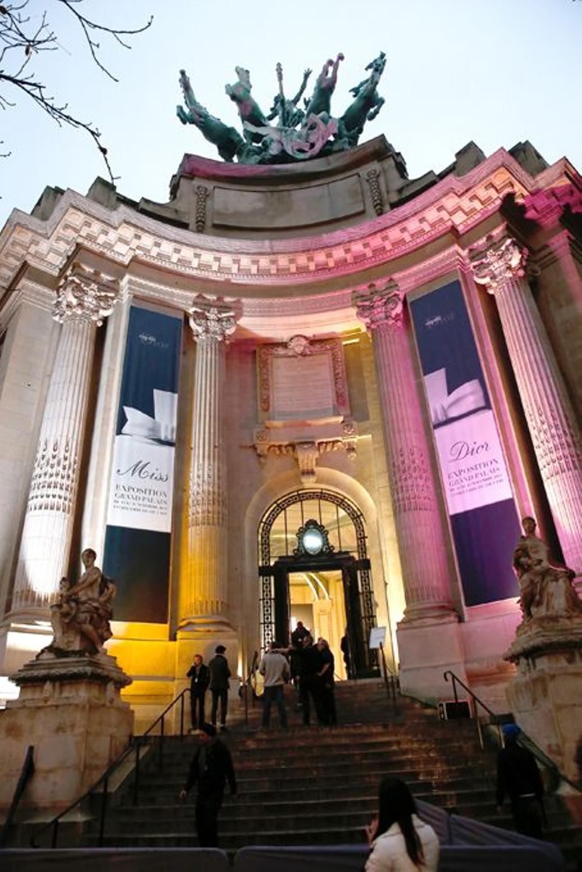 Miss Dior, inauguración, exposición, Natalie Portman, París, perfume, icono, Karl Lagerfeld