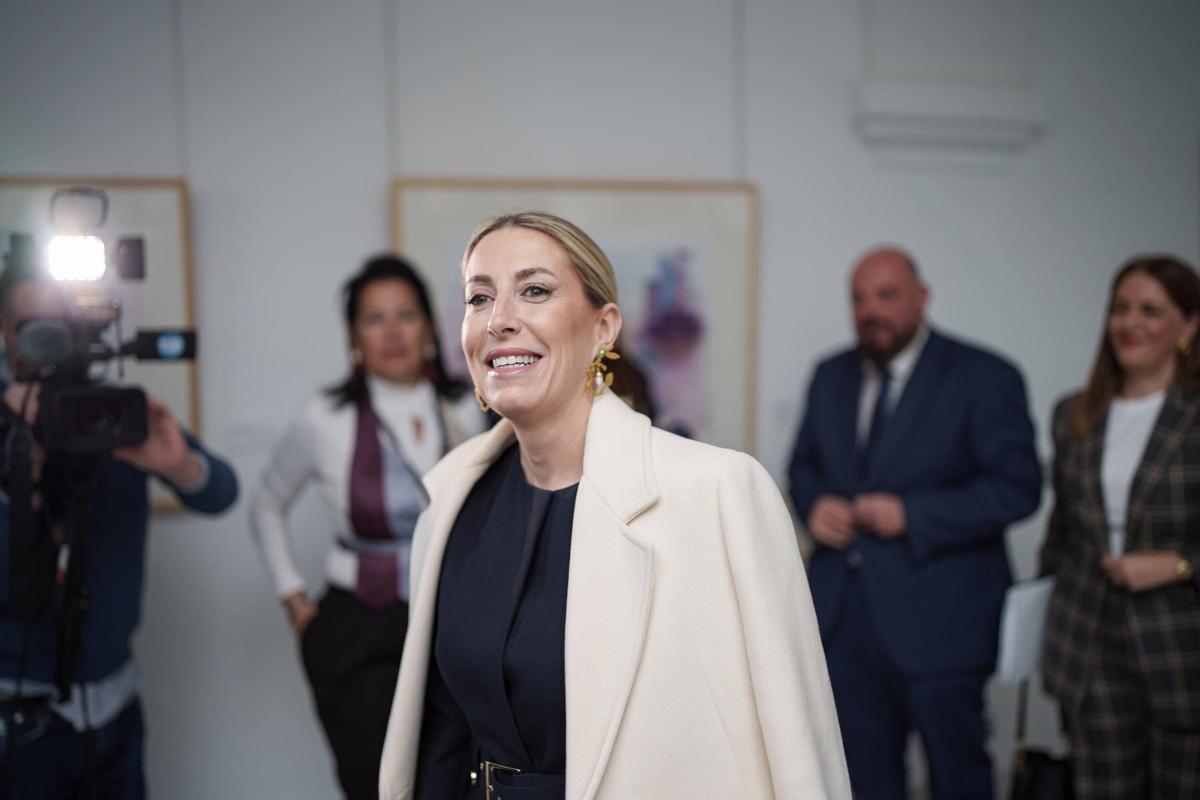 Galería | Tercera sesión del debate de investidura de María Guardiola