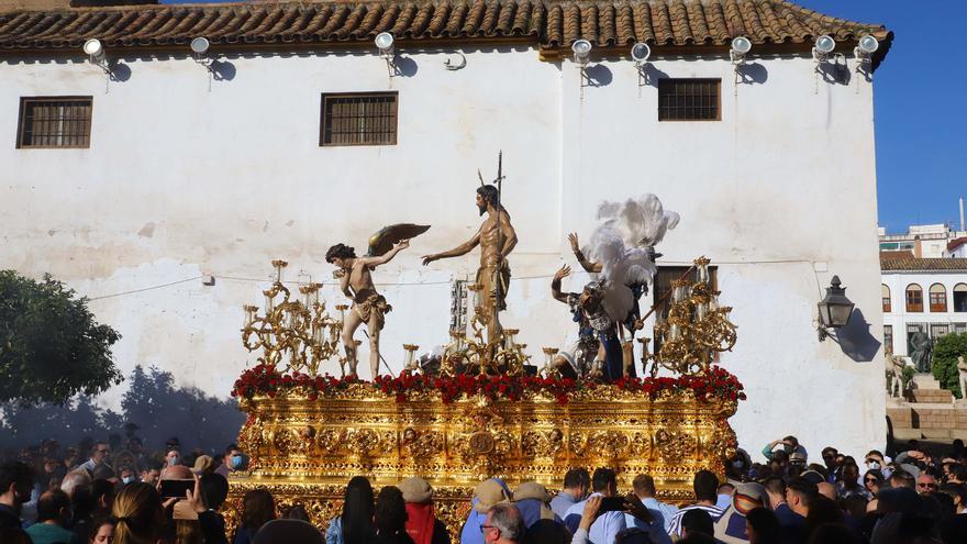 El Resucitado y la Virgen de la Alegría en las calles de Santa Marina