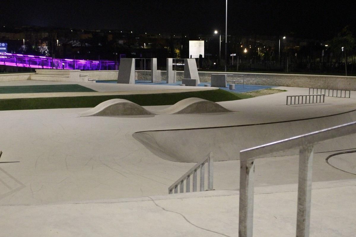 Nueva iluminación del Parque Europa de Lucena.