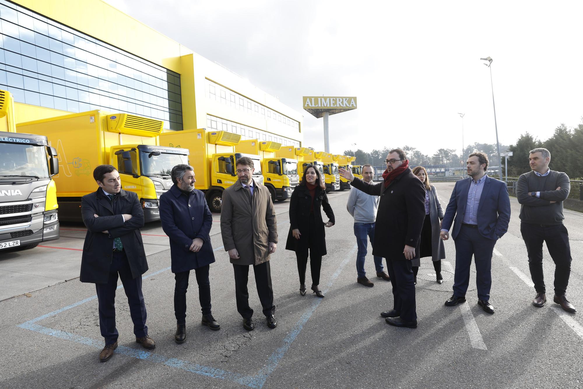 EN IMÁGENES: Así fue la presentación de la nueva flota de camiones eléctricos de Alimerka