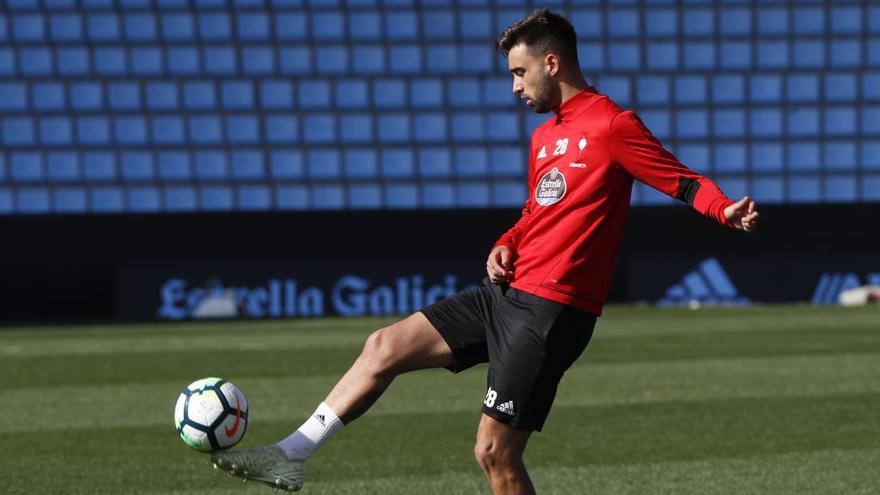 Brais Méndez, en un entrenamiento en Balaídos. // R.G.