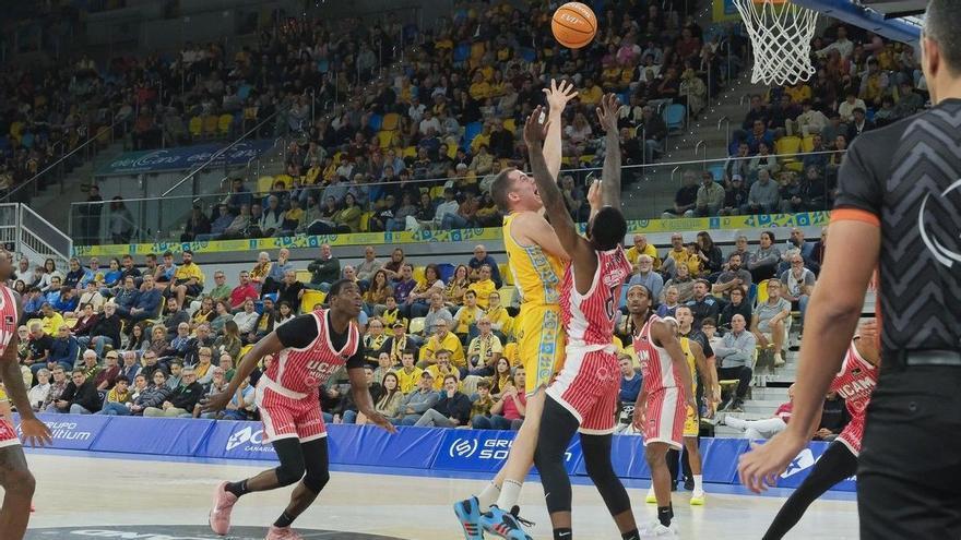 Salvó, jugador del CB Gran Canaria: "Estamos concienciados de que el partido con el Murcia nos marca el camino a seguir"