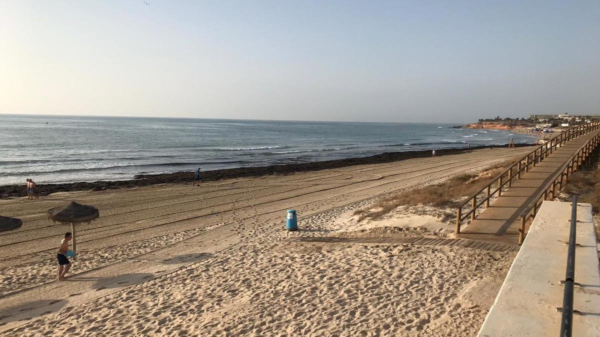 Pilar de la Horadada abre sus playas para pasear y hacer deporte individual