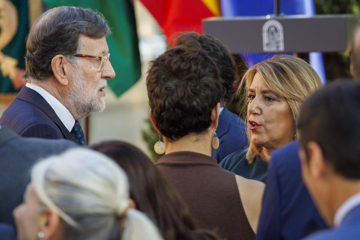 La expresidenta andaluza, Susana Díaz (d) y el expresidente Mariano Rajoy.
