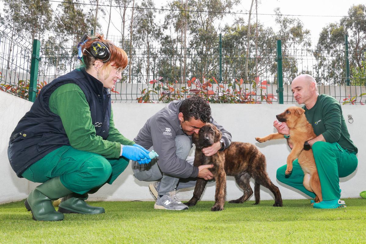 Luis López visitó  este martes las dependencias de la CAAN.
