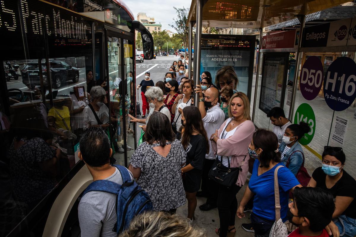 Primer día de huelga de autobuses en Barcelona