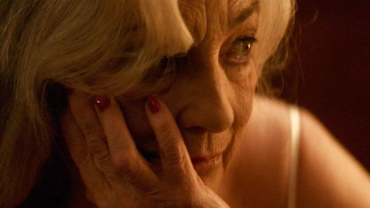 Carmen Maura en la película 'Calle Málaga'.