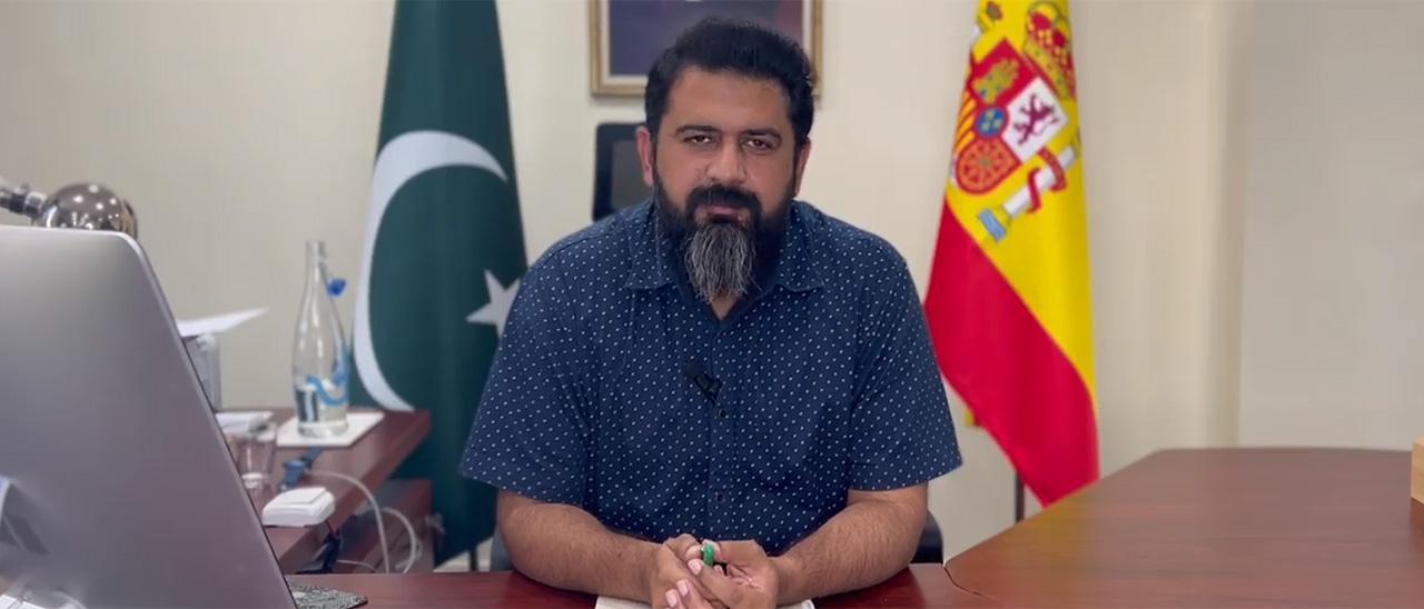 Mirza Salman Baig, en un vídeo del Consulado de Pakístán en Barcelona.