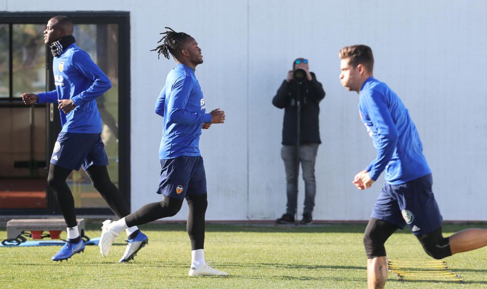 Batshuayi reaparece tras su virus