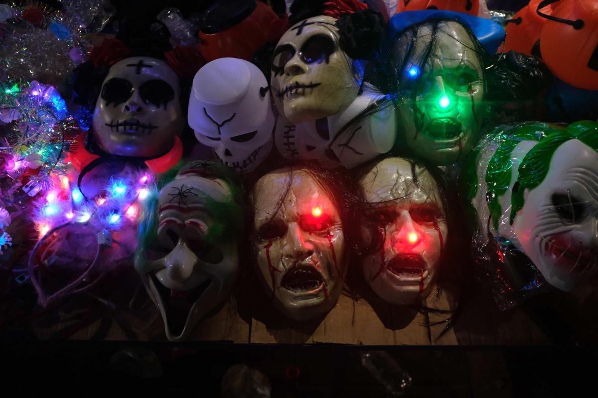 Máscaras durante la noche de Halloween.